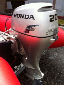 Bombard 380 Honda BF20